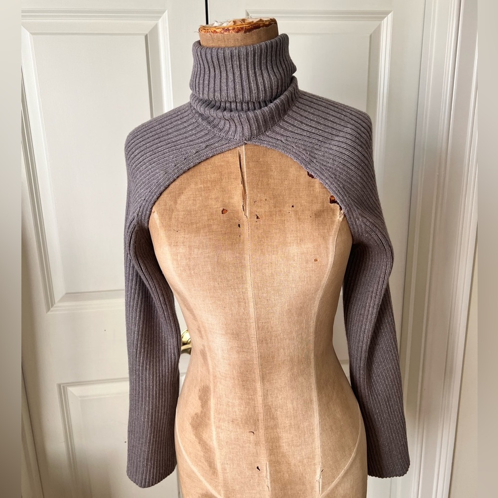 Zara Turtle Neck Sleeves